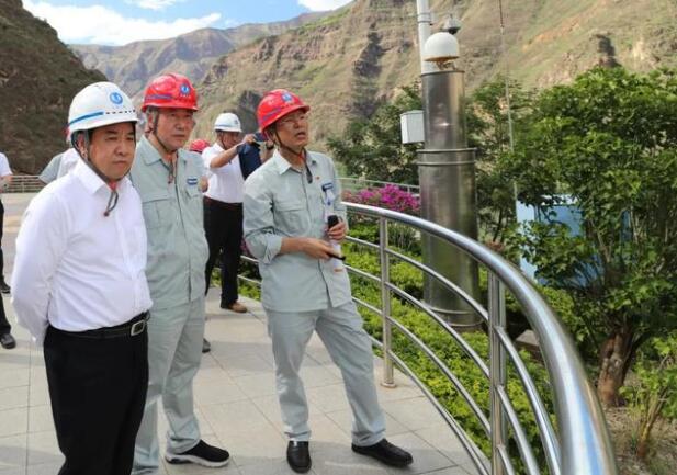 南方電網(wǎng)董事長、黨組書記孟振平調(diào)研烏東德水電站工程