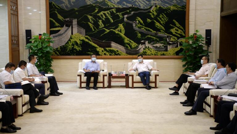 寇偉會見哈電集團黨委副書記、總經(jīng)理吳偉章