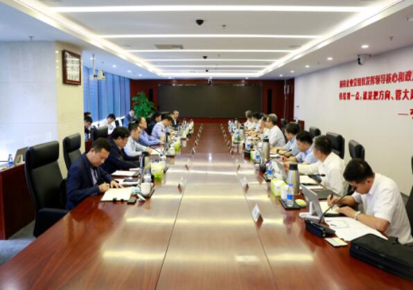 錢智民會見鞍鋼集團董事長、黨委書記譚成旭