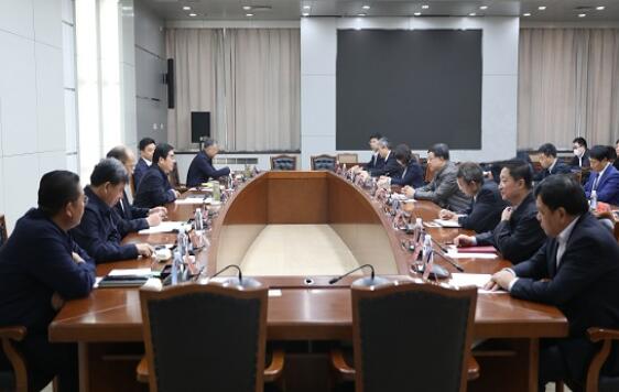 鄧建玲與唐山市委副書(shū)記、市長(zhǎng)丁繡峰會(huì)談