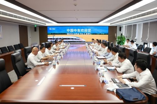 中國能建黨委書記、董事長宋海良與中國中車董事長孫永才座談