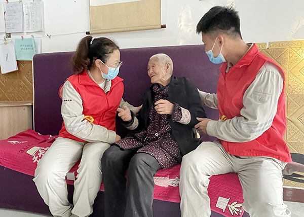 大唐臨汾熱電公司開展“人間重晚情，愛助夕陽(yáng)紅”志愿服務(wù)活動(dòng)