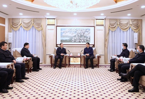國家電網(wǎng)董事長(zhǎng)辛保安、總經(jīng)理張智剛與江蘇省省長(zhǎng)許昆林舉行會(huì)談