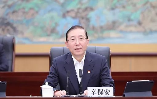 國(guó)家電網(wǎng)公司黨組書(shū)記、董事長(zhǎng)辛保安宣講黨的二十大精神