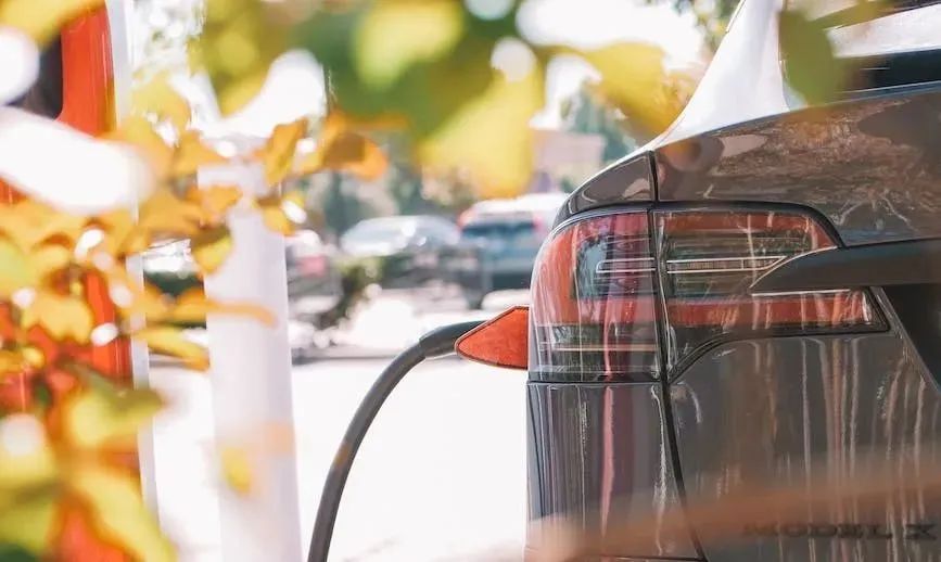 國補退出，新能源汽車掀起價格戰(zhàn)