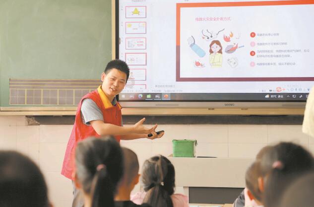 魏錕：用心服務(wù)是起點(diǎn)，客戶(hù)滿(mǎn)意是方向