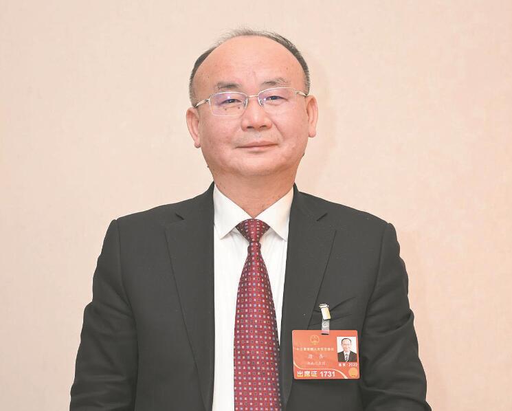 優(yōu)質(zhì)供電服務(wù)助力裝備制造業(yè)高質(zhì)量發(fā)展——訪全國人大代表、楚天科技股份有限公司董事長(zhǎng)兼總裁唐岳