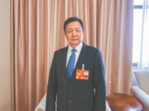 新型電力系統(tǒng)建設(shè)為電力裝備制造業(yè)帶來新機(jī)遇——訪全國(guó)人大代表，全國(guó)工商聯(lián)副主席，特變電工股份有限公司黨委書記、董事長(zhǎng)張新