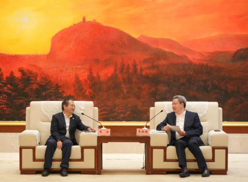 中國(guó)能建黨委常委、副總經(jīng)理吳云與南通市委書記、市長(zhǎng)吳新明會(huì)談