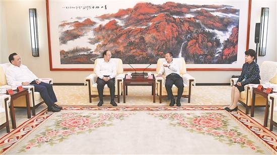 中國石油與內蒙古自治區(qū)政府簽署戰(zhàn)略合作協議