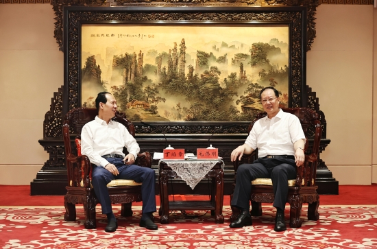 中國(guó)電建黨委書記、董事長(zhǎng)丁焰章拜會(huì)湖南省省長(zhǎng)毛偉明