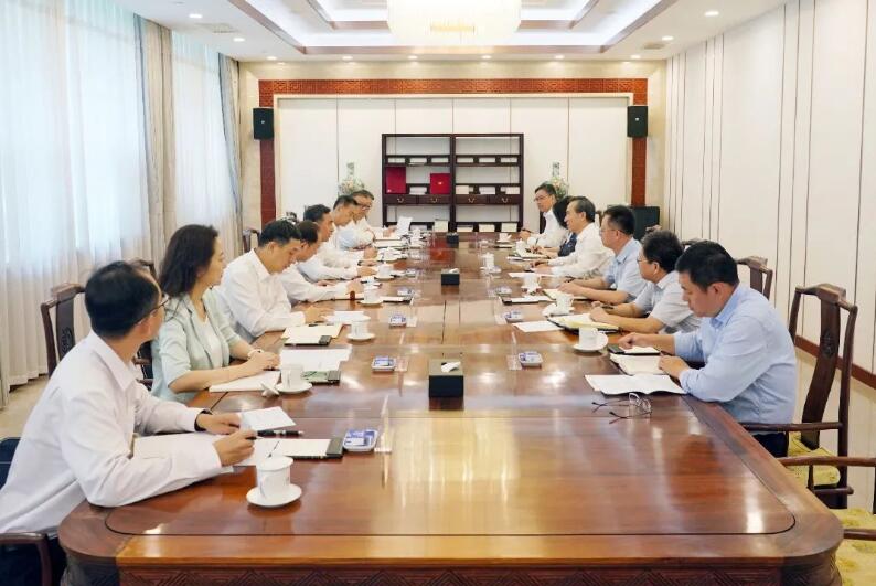 中國能建黨委書記、董事長宋海良與中國貿(mào)促會(huì)會(huì)長任鴻斌會(huì)談