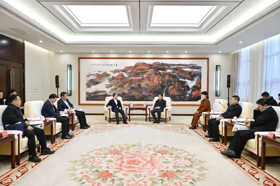 中國大唐集團有限公司董事長鄒磊拜會內(nèi)蒙古自治區(qū)黨委書記孫紹騁、自治區(qū)主席王莉霞