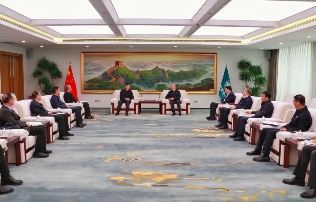 劉明勝、栗寶卿與國家電網(wǎng)董事長辛保安、總經(jīng)理張智剛會(huì)談