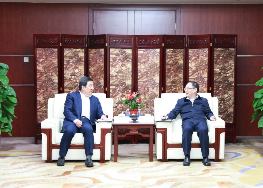 中國電氣裝備白忠泉董事長、周群總經(jīng)理拜訪中鋁集團(tuán)董事長段向東、總經(jīng)理王石磊