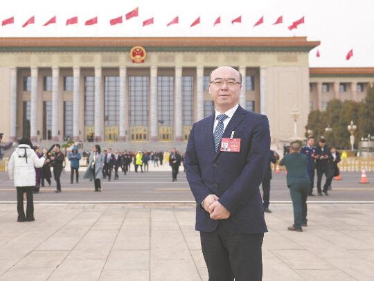 【兩會(huì)好聲音】全國(guó)人大代表，國(guó)網(wǎng)山東公司董事長(zhǎng)、黨委書(shū)記 王志偉：推動(dòng)新能源高質(zhì)量發(fā)展 助力美麗中國(guó)建設(shè)