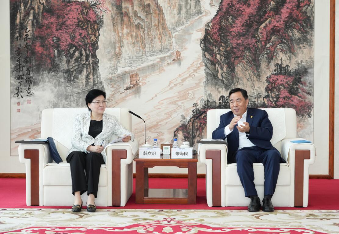 中國能建黨委書記、董事長宋海良與江蘇省委常委、南京市委書記韓立明會談