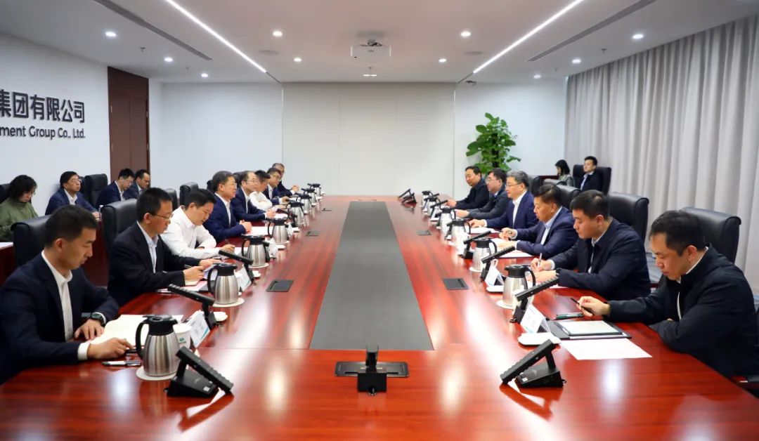 中國(guó)電氣裝備黨委書記、董事長(zhǎng)李洪鳳會(huì)見濟(jì)南市委副書記、市長(zhǎng)于海田