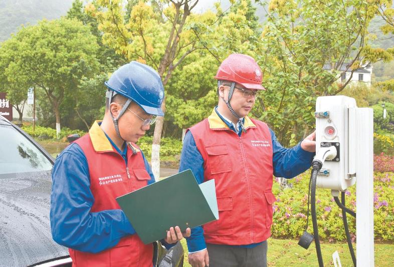 陳鳴：“空心村”變“開心村”，供電服務(wù)總相伴