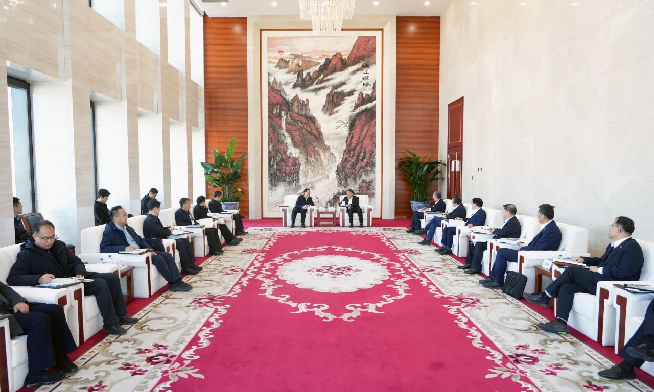 中國能建董事長宋海良、總經(jīng)理倪真與中國南水北調(diào)集團董事長汪安南、總經(jīng)理孫志禹會談