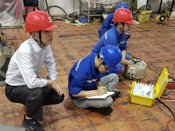 【新春走基層】匠心守護(hù)設(shè)備安，確保電力暢無(wú)憂