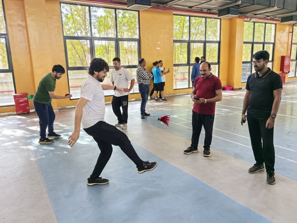 【新春走基層】熱熱鬧鬧過大年，海外堅(jiān)守迎新春