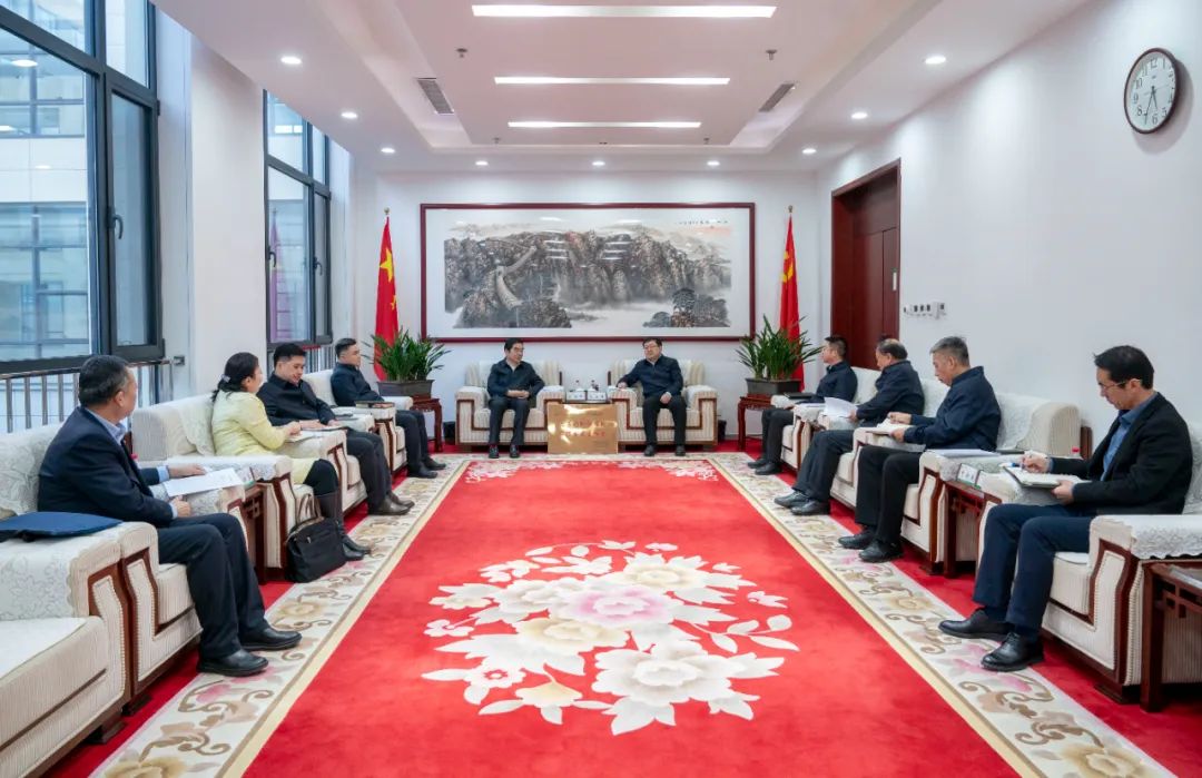 內(nèi)蒙古電力集團(tuán)與包頭市委、市政府交流座談