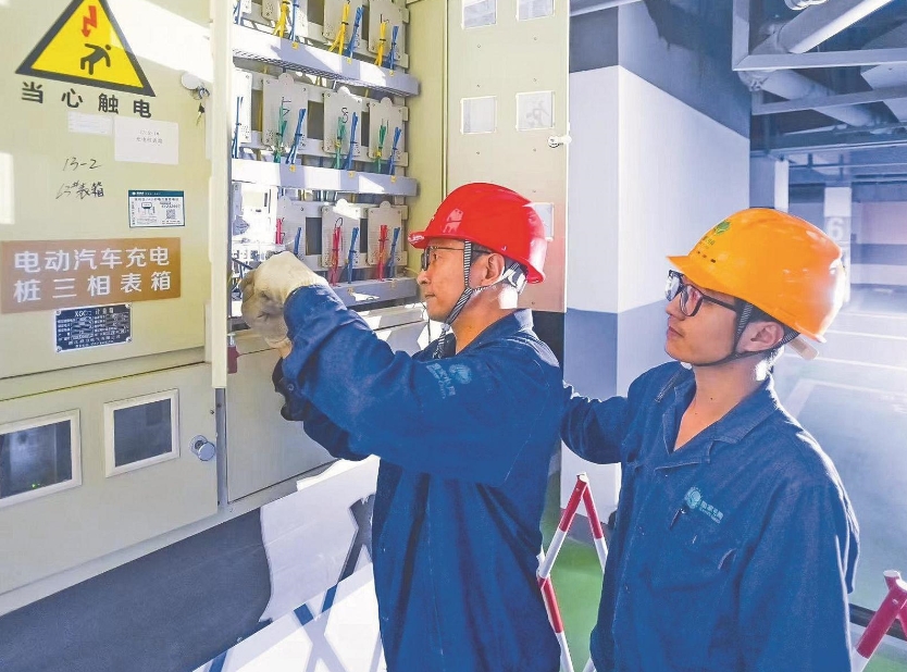 于洪波：讓配電網(wǎng)線路“零閃?！? /></a></li>
							    
				<li><a href=
